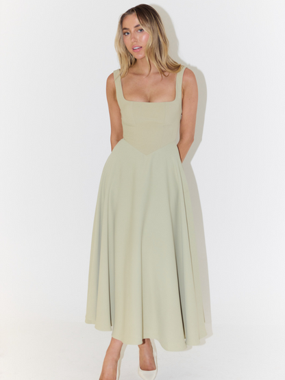 Vestido Grace Elegante de Silueta Fluida