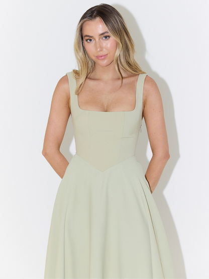 Vestido Grace Elegante de Silueta Fluida