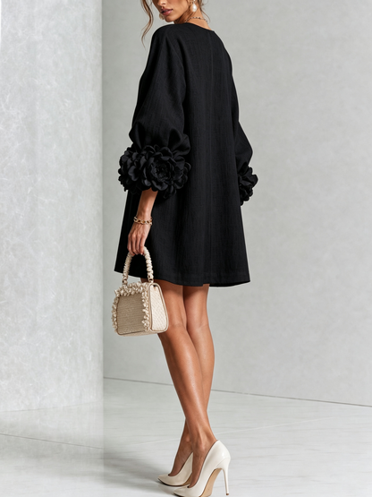 Cecilia | Vestido mini de mezcla de lino con puños rosas, negro